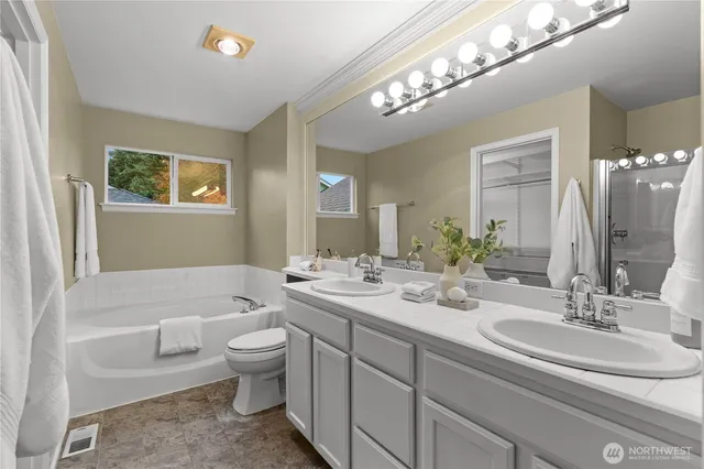 $875,000 | 27930 Northeast 149th Court, Duvall, WA 98019