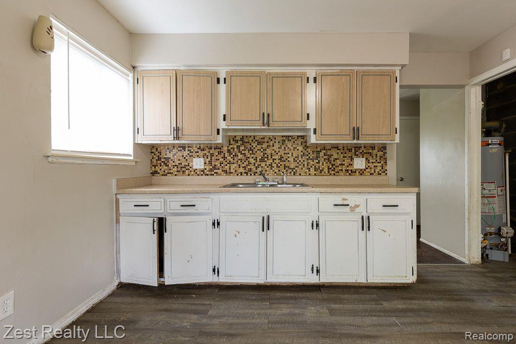 29470 Thomas Court Inkster, MI 48141 - Photo 6 of 20