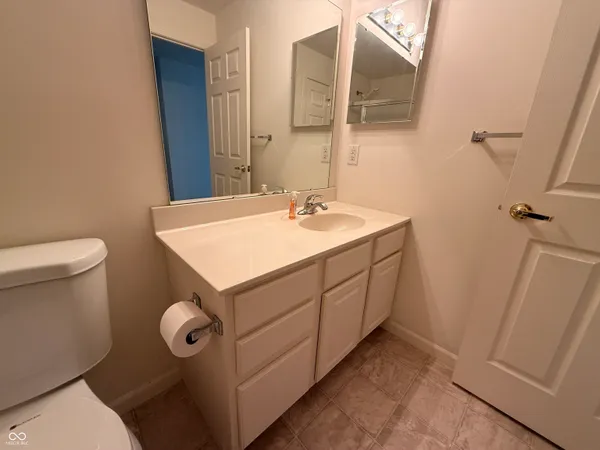 $174,900 | 6525 Emerald Hill Court, Unit 206, Indianapolis, IN 46237