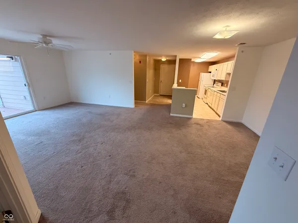 $174,900 | 6525 Emerald Hill Court, Unit 206, Indianapolis, IN 46237