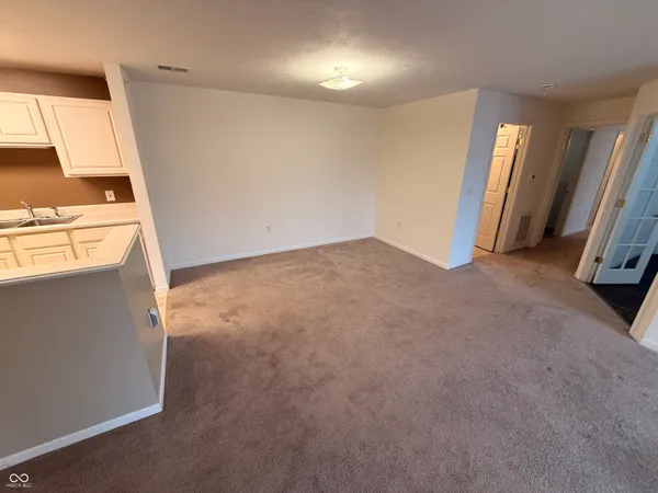 $174,900 | 6525 Emerald Hill Court, Unit 206, Indianapolis, IN 46237