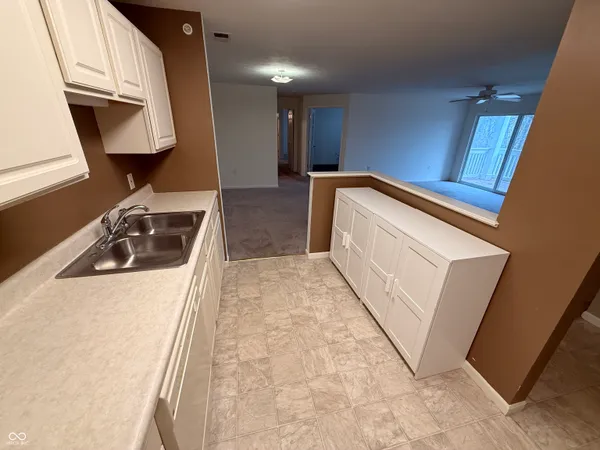 $174,900 | 6525 Emerald Hill Court, Unit 206, Indianapolis, IN 46237
