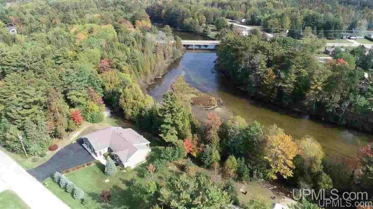 684 N Asp Road Manistique, MI 49854 - Photo 4 of 46
