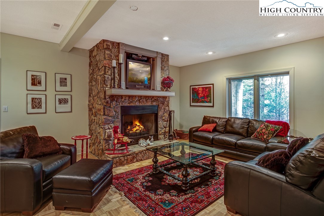 595 Chestnut Drive Boone, NC 28607 - Photo 19 of 27 Gallery Image 19