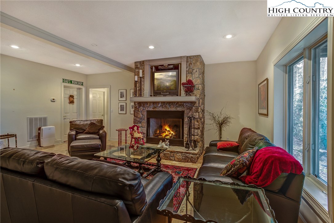 595 Chestnut Drive Boone, NC 28607 - Photo 20 of 27 Gallery Image 20
