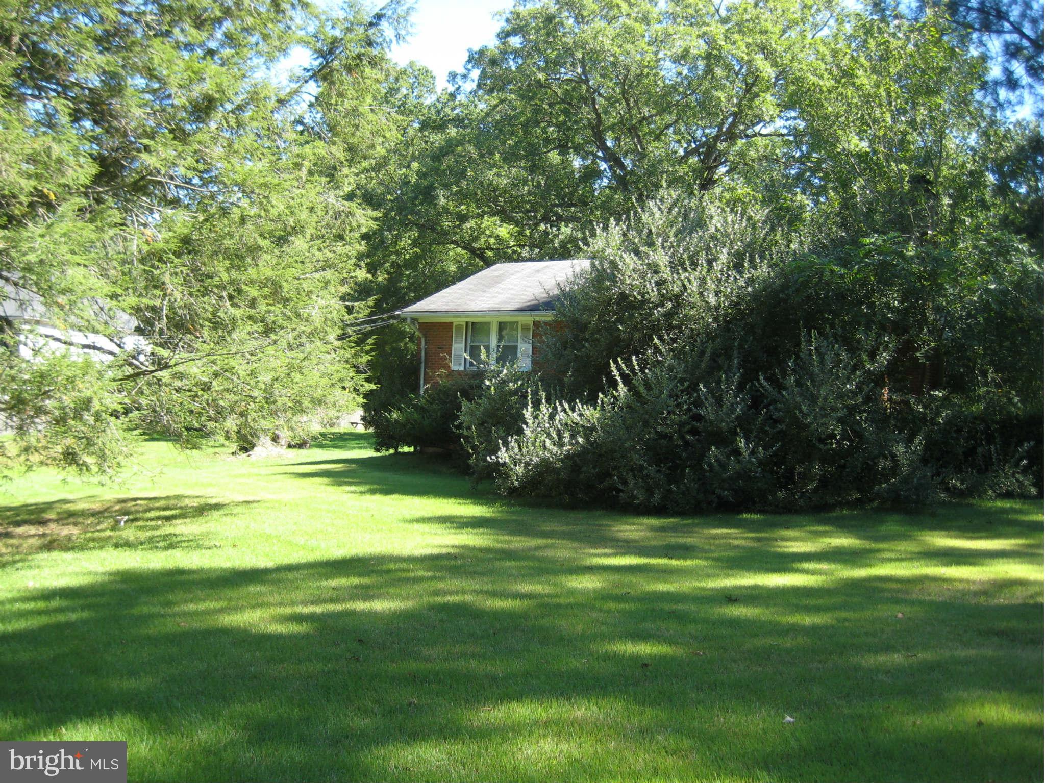 12221 Popes Head Road Fairfax, VA 22030 - Photo 2 of 29 Exterior (Front)