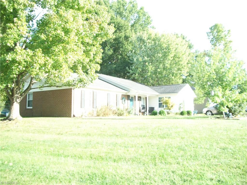 3224 Rockingham Road High Point, NC 27265 - Photo 2 of 25