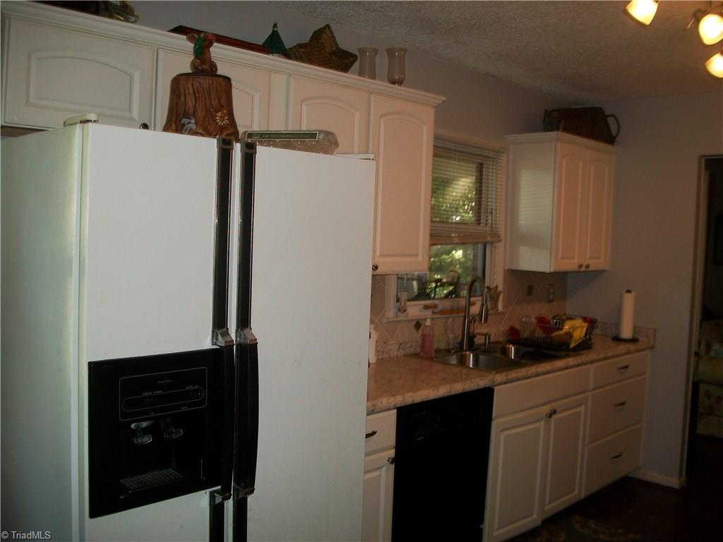 3224 Rockingham Road High Point, NC 27265 - Photo 12 of 25