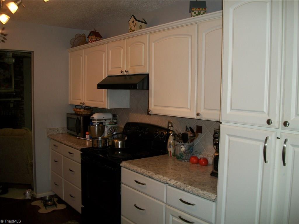 3224 Rockingham Road High Point, NC 27265 - Photo 21 of 25