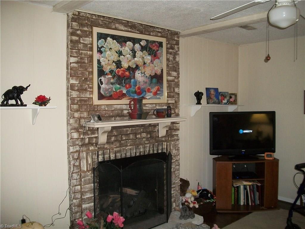 3224 Rockingham Road High Point, NC 27265 - Photo 23 of 25