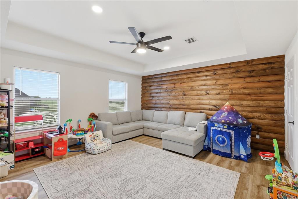 430 Ridgecrest Place Sanger, TX 76266 - Photo 22 of 40 Game room