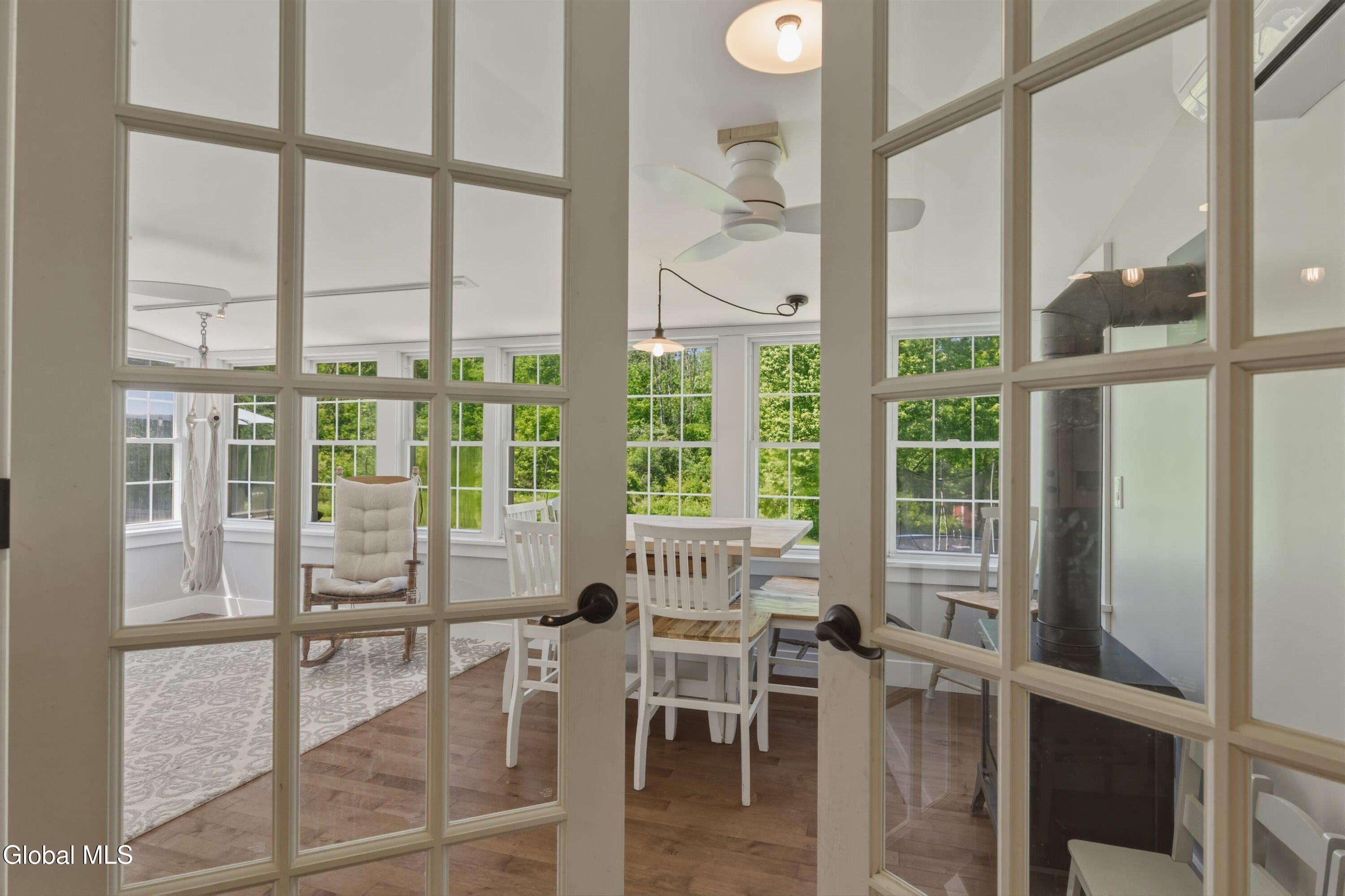 704 Tanner Road Clifton Park, NY 12065 - Photo 23 of 40 17