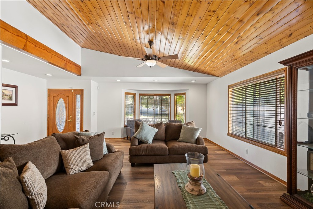 6733 Coral Court Rancho Cucamonga, CA 91701 - Photo 3 of 20