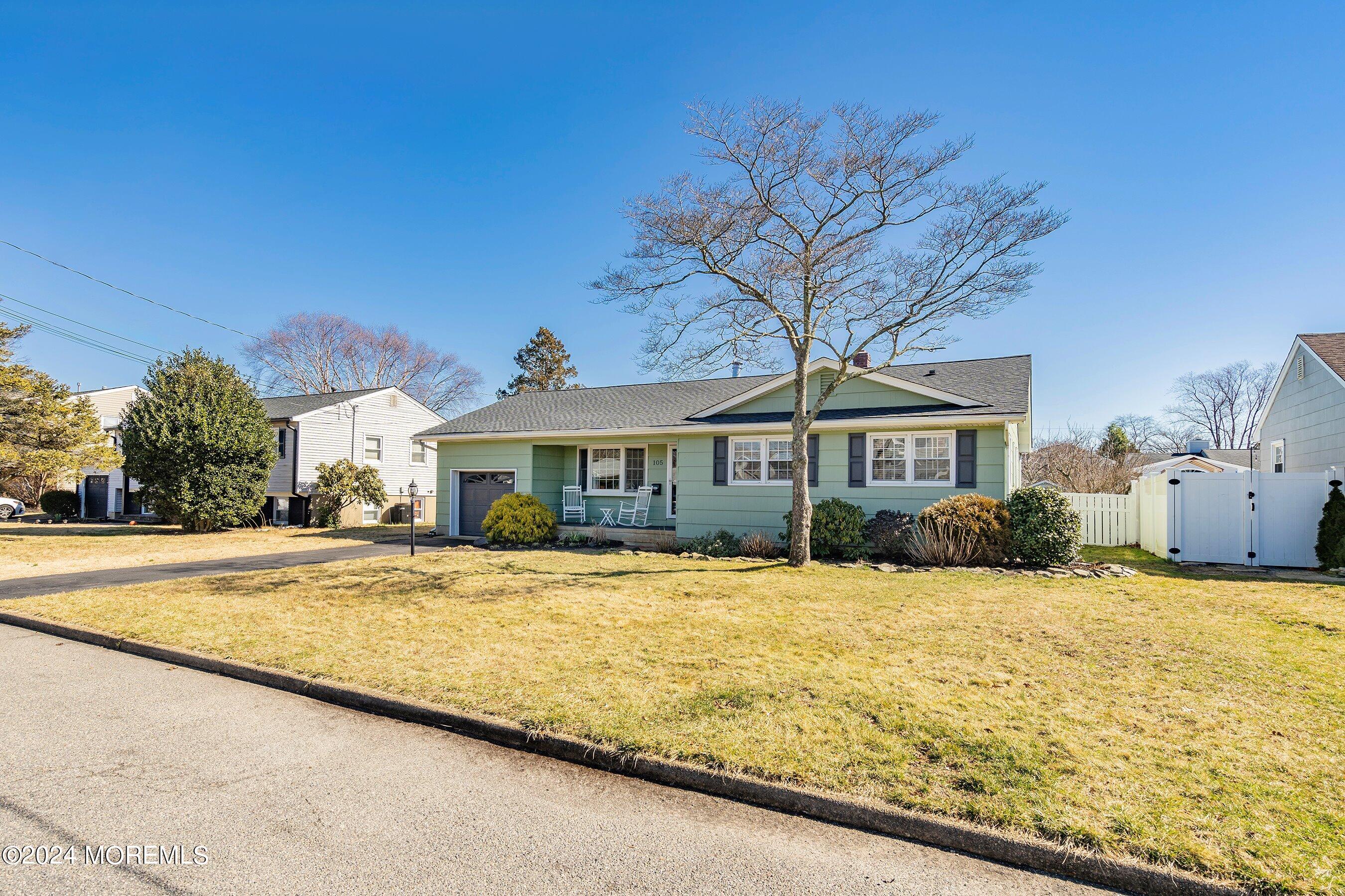 105 Leone Drive Brick, NJ 08724 - Photo 3 of 34 03-Front Right