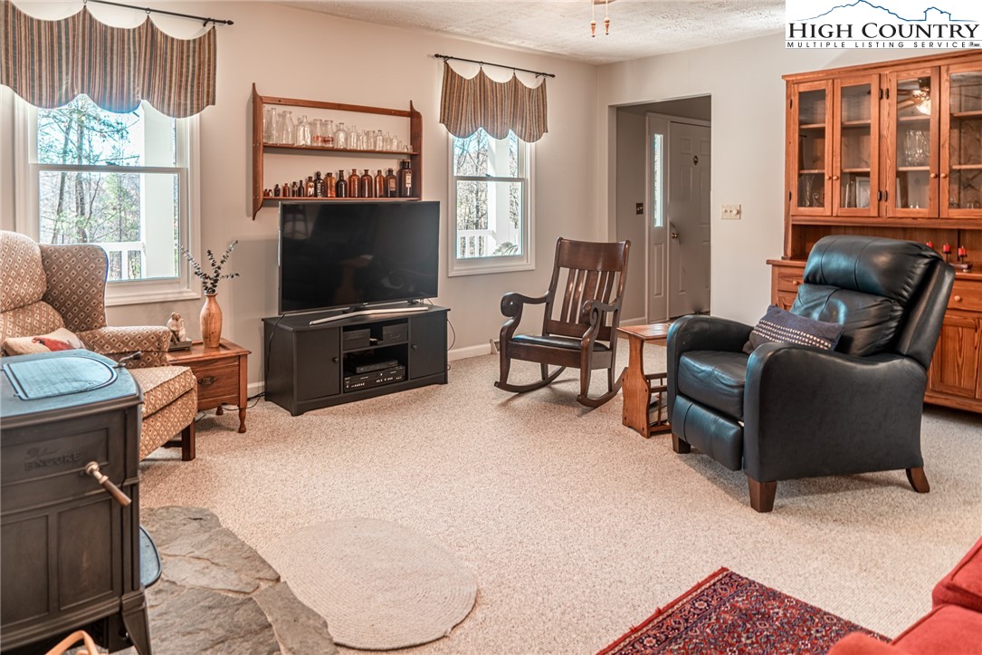 9570 3 Top Road Todd, NC 28684 - Photo 11 of 32 Gallery Image 11