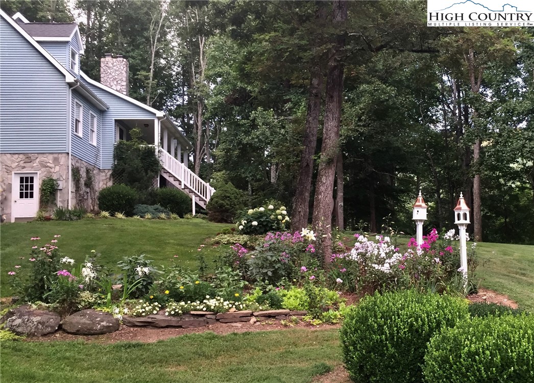 9570 3 Top Road Todd, NC 28684 - Photo 4 of 32 Gallery Image 4