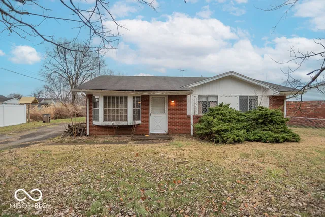 $99,900 | 1215 North Gladstone Avenue, Columbus, IN 47201