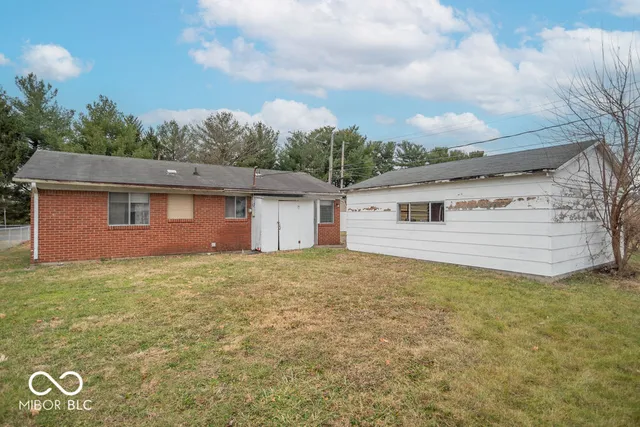 $99,900 | 1215 North Gladstone Avenue, Columbus, IN 47201