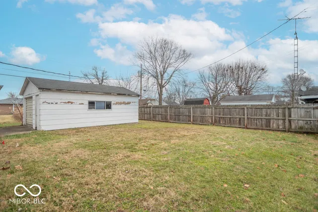 $99,900 | 1215 North Gladstone Avenue, Columbus, IN 47201