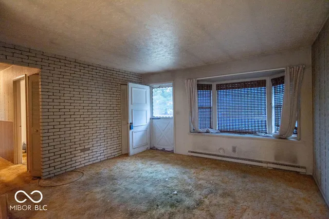 $99,900 | 1215 North Gladstone Avenue, Columbus, IN 47201