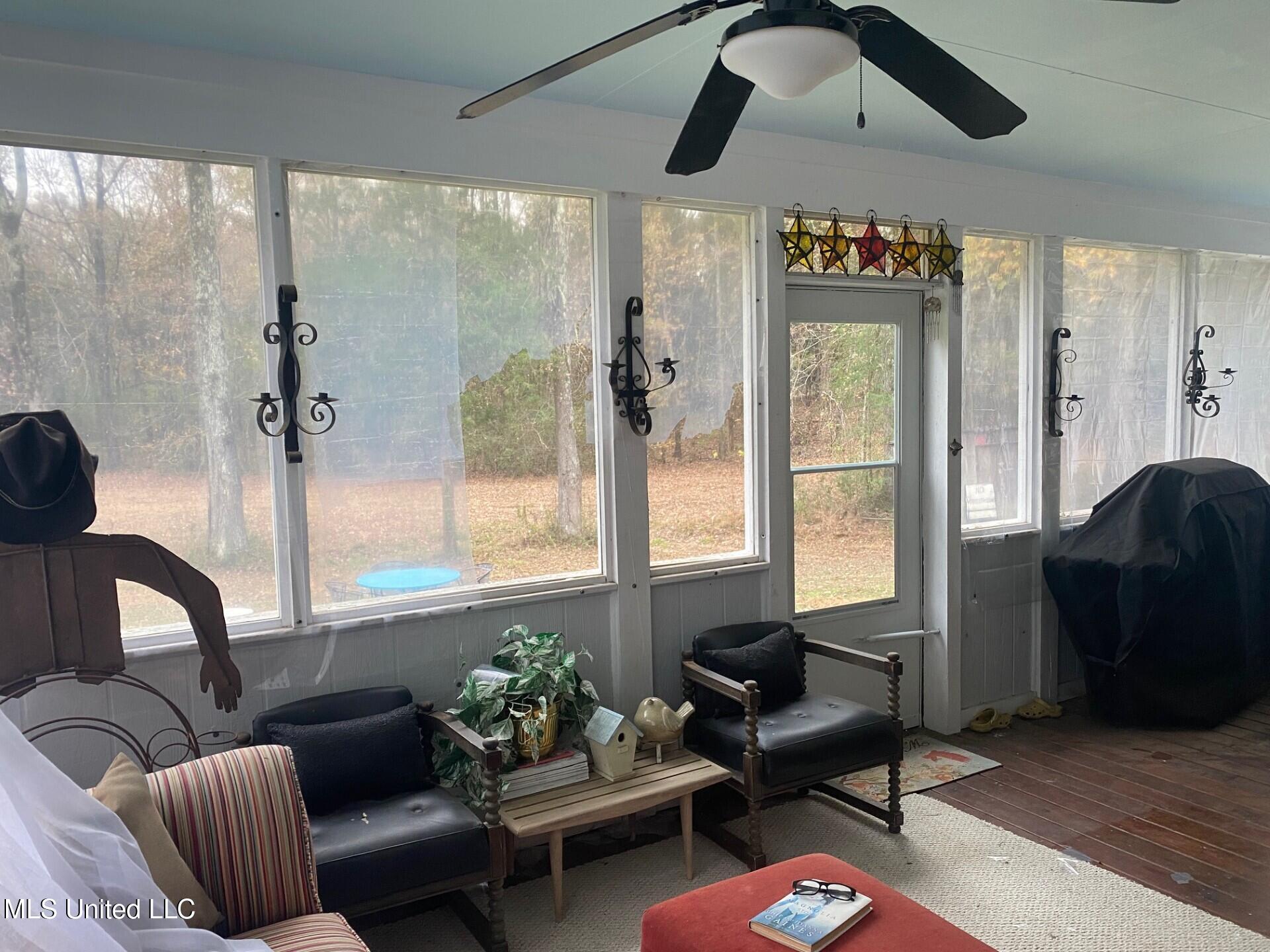 2085 Yellow Dog Road Senatobia, MS 38668 - Photo 34 of 48 Screen in porch