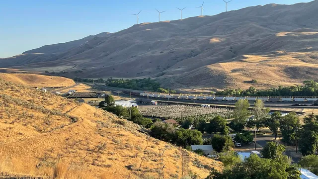 $520,000 | 300 Old Oregon Trail Highway, Huntington, OR 97907