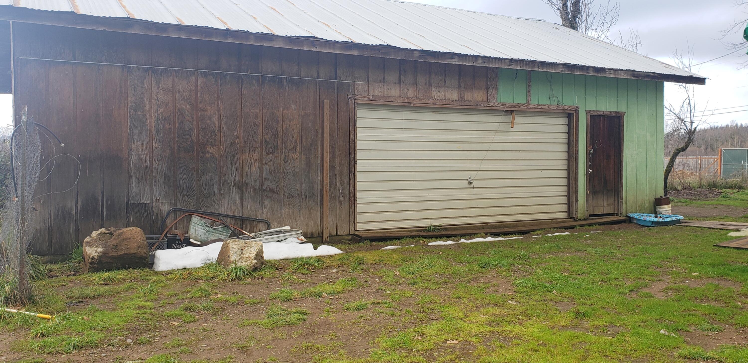 4195 Holland Loop Road Cave Junction, OR 97523 - Photo 6 of 17