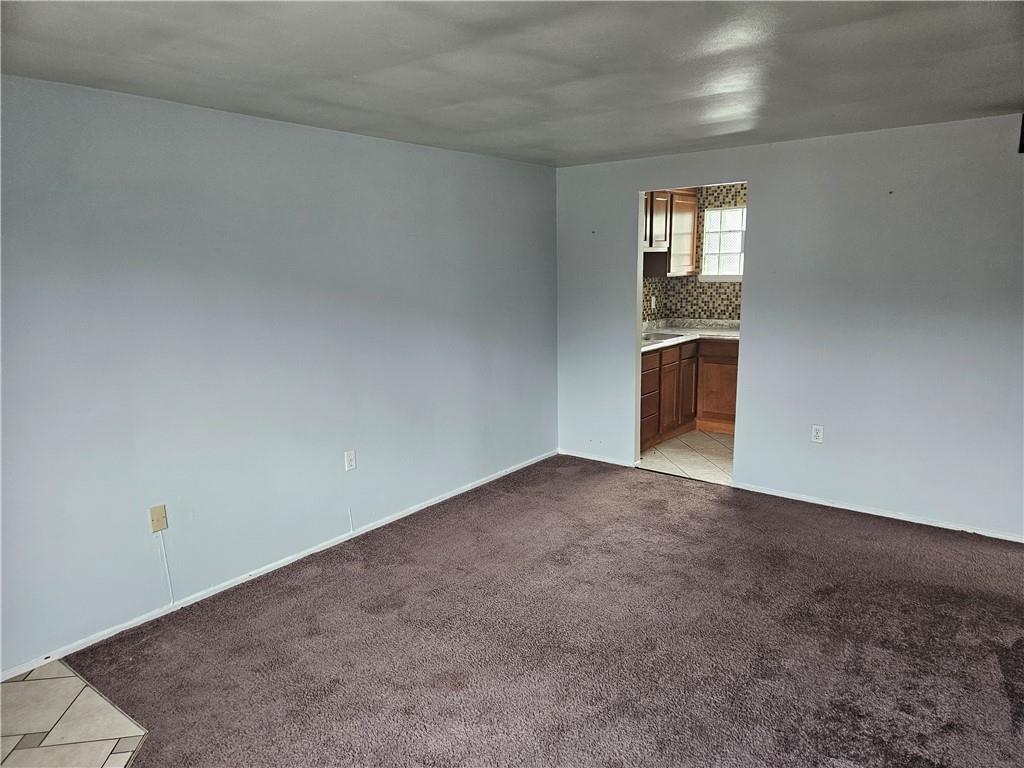 1905 Hanover Street, Unit 7 Pittsburgh, PA 15218 - Photo 3 of 22 an empty room with windows