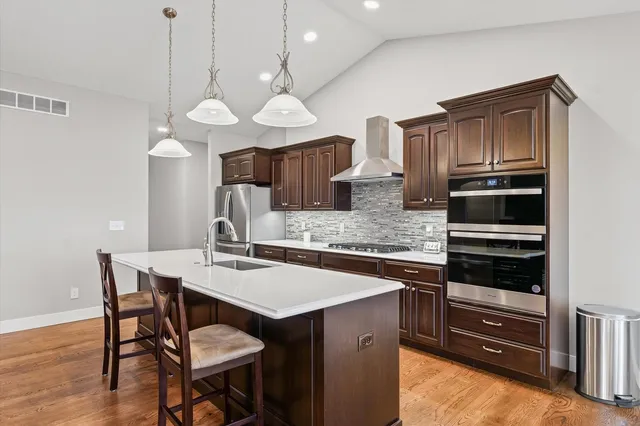 $699,900 | 1105 Glen Abbey Drive, Champaign, IL 61822