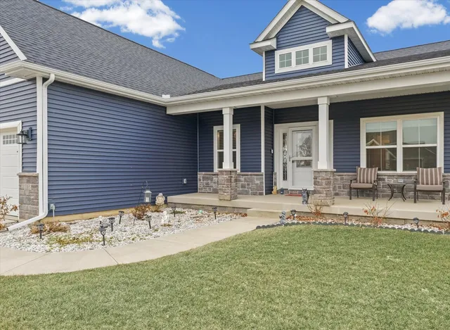 $699,900 | 1105 Glen Abbey Drive, Champaign, IL 61822