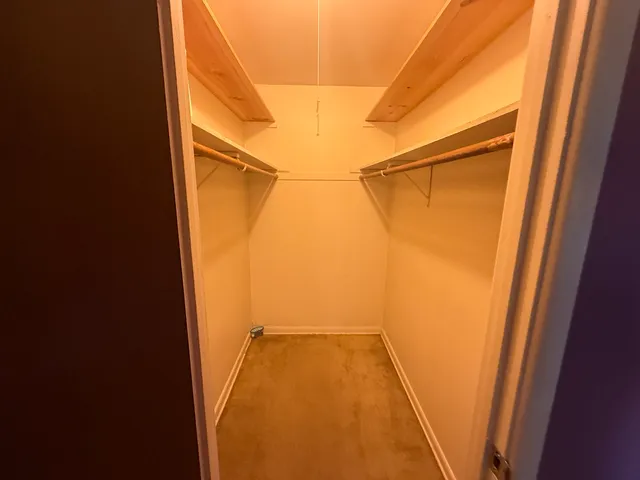 $1,350 | 9575 Maple Drive, Unit 2S, Rosemont, IL 60018