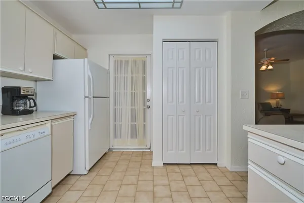 $2,000 | 5510 Southwest 4th Place, Unit 503, Cape Coral, FL 33914