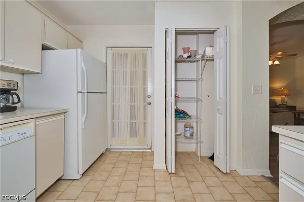 $2,000 | 5510 Southwest 4th Place, Unit 503, Cape Coral, FL 33914