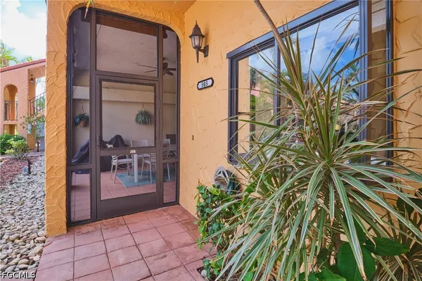 $2,000 | 5510 Southwest 4th Place, Unit 503, Cape Coral, FL 33914