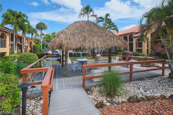 $2,000 | 5510 Southwest 4th Place, Unit 503, Cape Coral, FL 33914