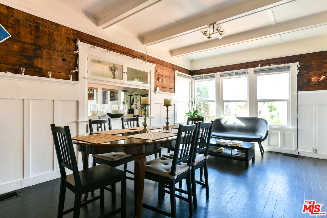 53 Dudley Avenue Venice, CA 90291 - Photo 7 of 28 a view of a dining room with furniture and wooden floor