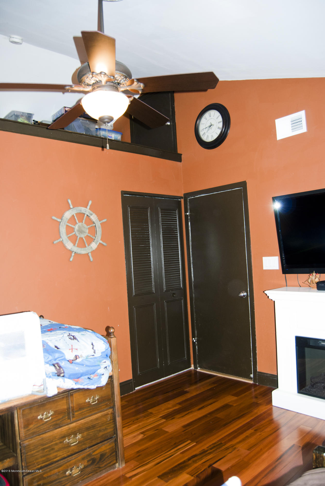 439 Line Road Aberdeen, NJ 07747 - Photo 19 of 22 a view of entryway with wooden floor