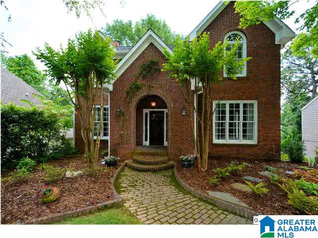 1747 Wellington Road Birmingham, AL 35209 - Photo 2 of 32