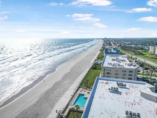 a view of an ocean view