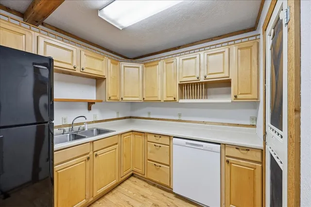 $175,000 | 2003 Gary Avenue, Nederland, TX 77627