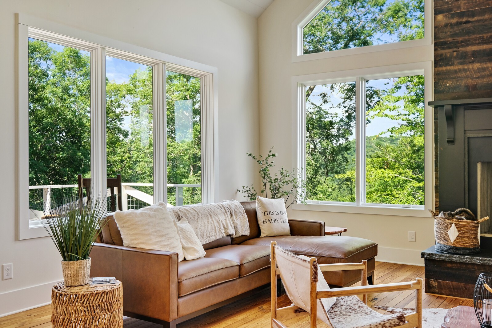 5304 Old Harding Road Franklin, TN 37064 - Photo 13 of 67 a living room with furniture and a window
