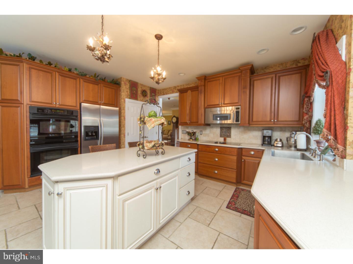 311 Lucas Road Phoenixville, PA 19460 - Photo 8 of 25 Kitchen