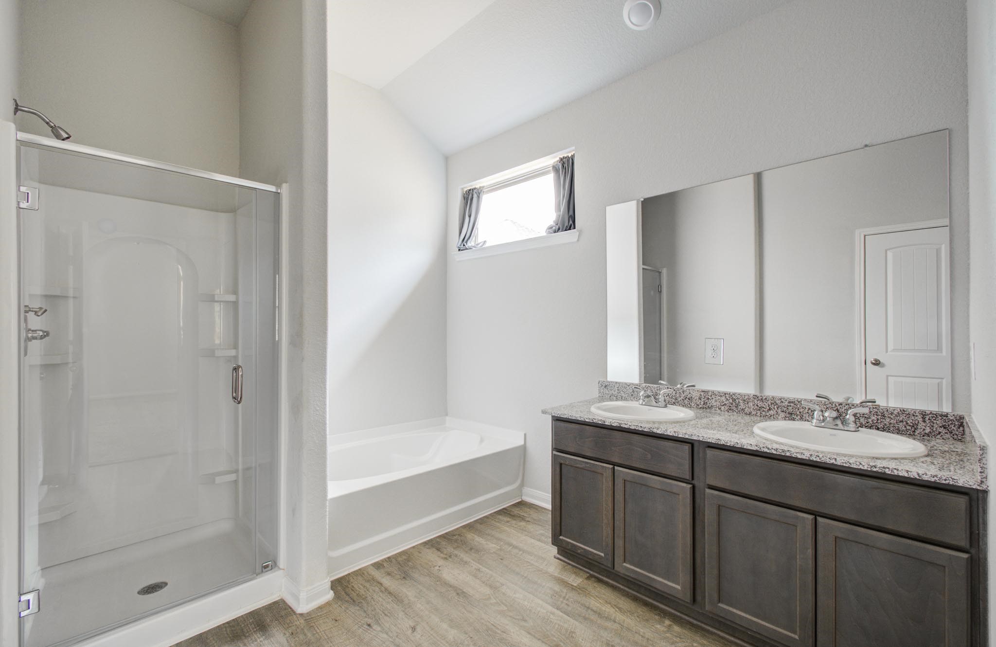 2009 Cedar Lane Conroe, TX 77301 - Photo 17 of 29 Primary Bathroom