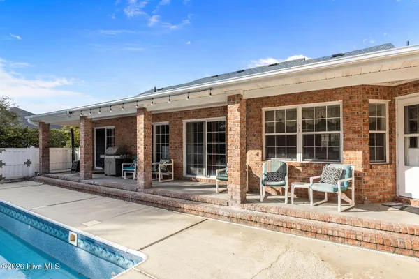 $815,000 | 303 Pine Knoll Circle, Pine Knoll Shores, NC 28512