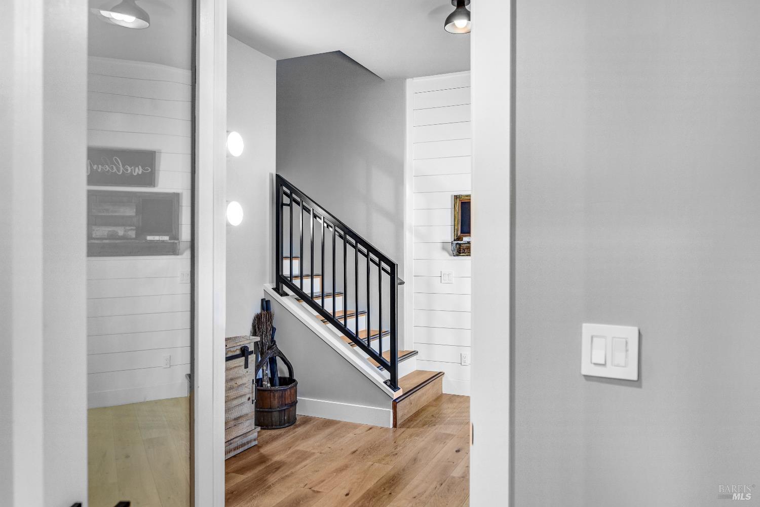 85 Trinity Road Glen Ellen, CA 95442 - Photo 30 of 62 a view of a hallway with wooden floor and entryway