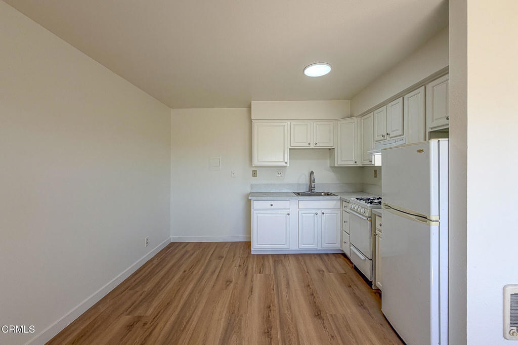 3901 Saviers Road, Unit 12 Oxnard, CA 93033 - Photo 6 of 12