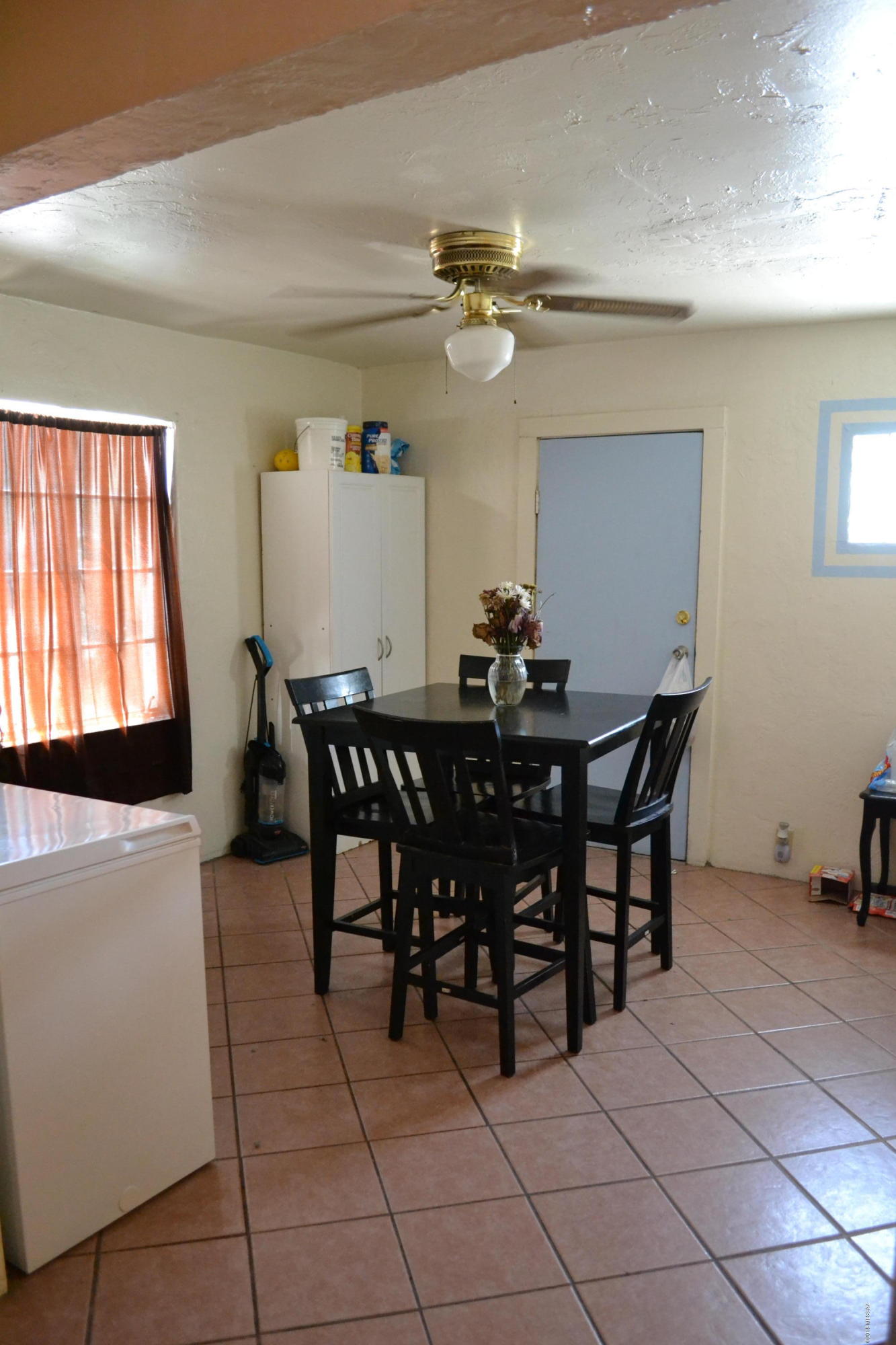 613 East Mohave Road Tucson, AZ 85705 - Photo 4 of 48