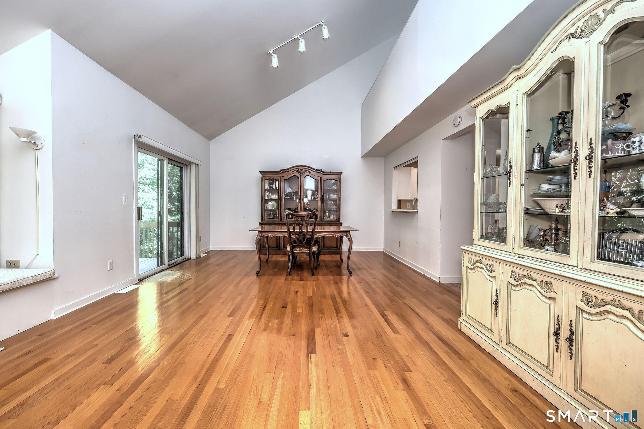 690 Forest Road, Unit 382 West Haven, CT 06516 - Photo 9 of 37
