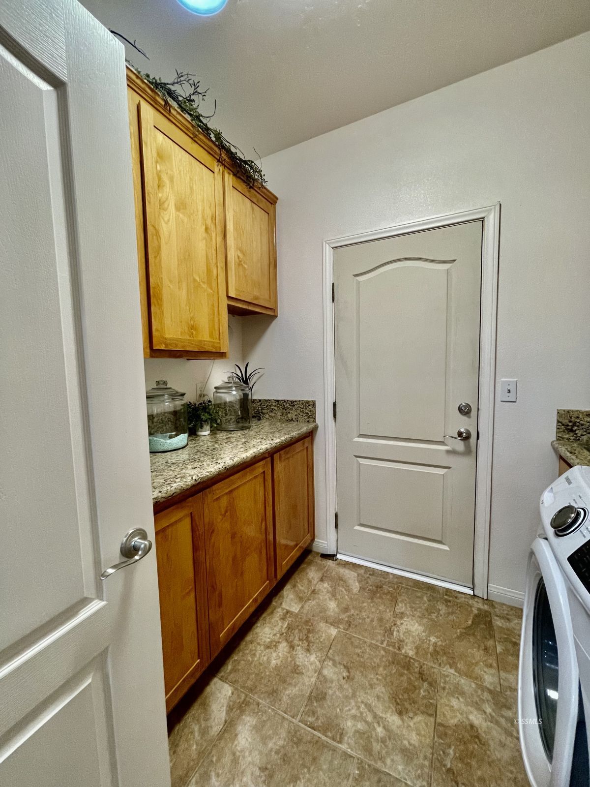 412 Acacia Street Ridgecrest, CA 93555 - Photo 23 of 31 a bathroom with a sink and a mirror