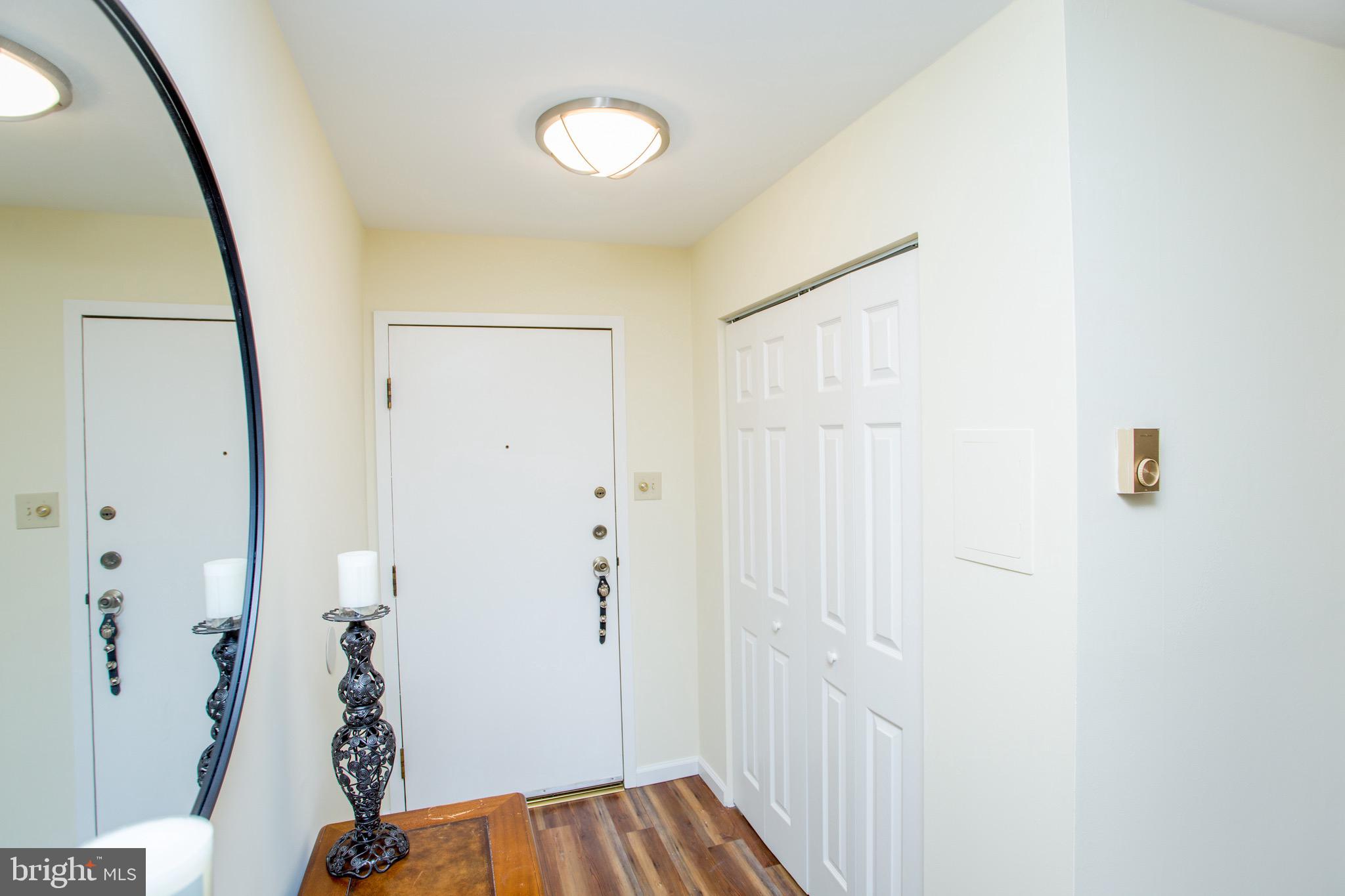 1680 Huntingdon Pike, Unit CONDO 224 Huntingdon Valley, PA 19006 - Photo 11 of 50 a view of hallway with a mirror